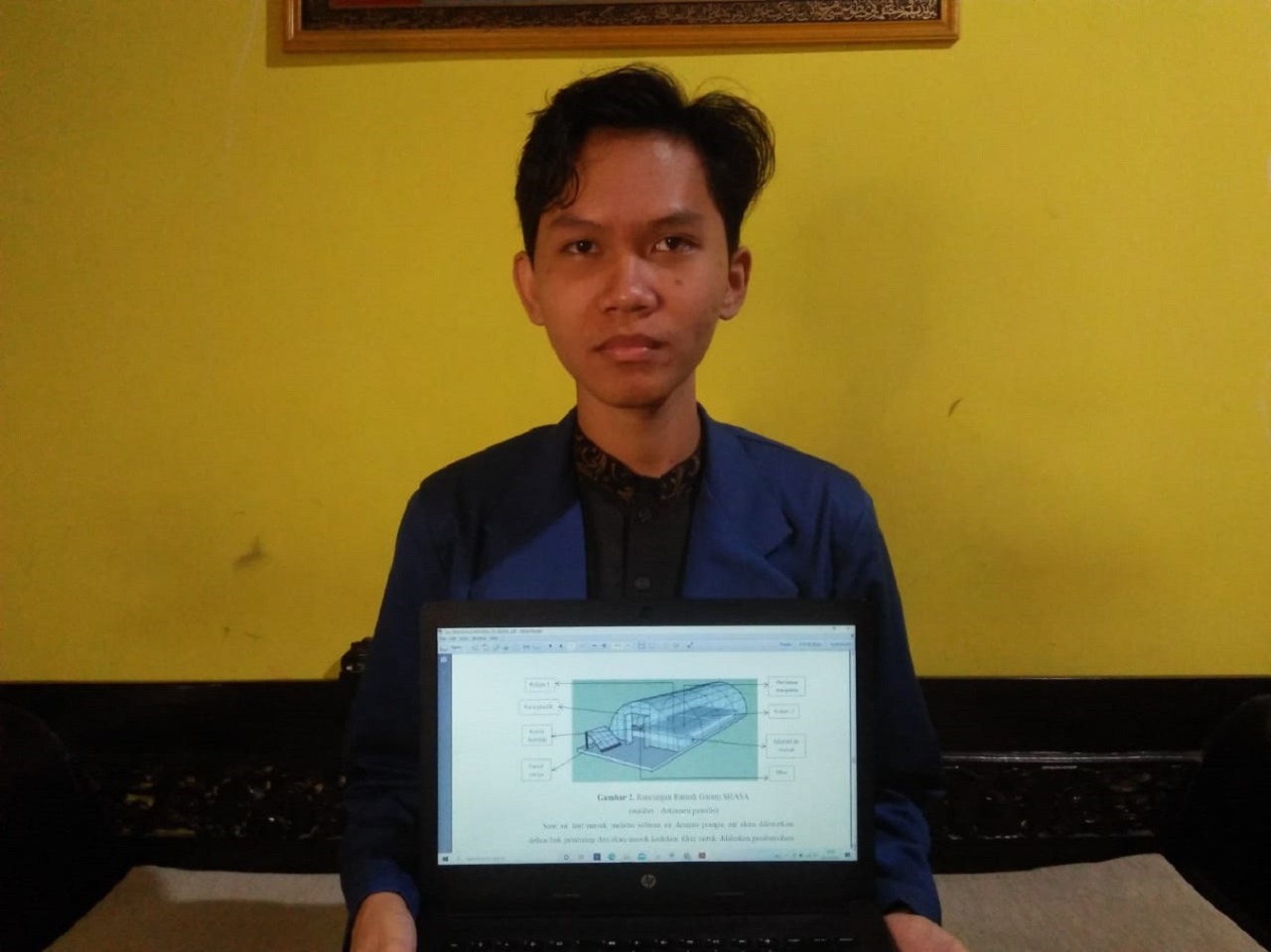 Muhammad Arif Billah, mahasiswa Departemen Teknik Infrastruktur Sipil ITS dengan gagasannya berupa Smart House Salt Maker Tenaga Solar Cell