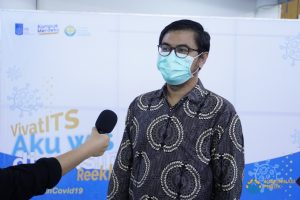 Ketua Satgas Covid-19 ITS Adjie Pamungkas S.T, M.Dev.Plg, Ph.D, saat diwawancarai
