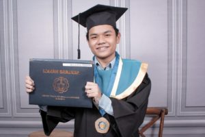 Usia 20 Tahun, Brilian Jadi Wisudawan Termuda ITS ke-123