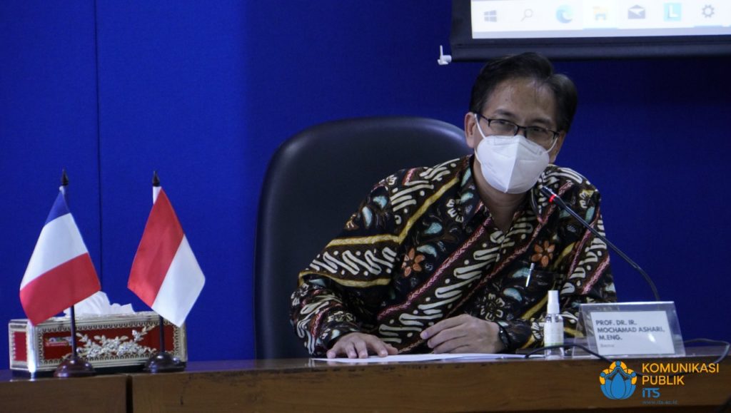 Rektor ITS Prof Dr Ir Mochamad Ashari MEng saat memberikan sambutan menerima kunjungan Delegasi Kedutaan Besar Prancis di ITS