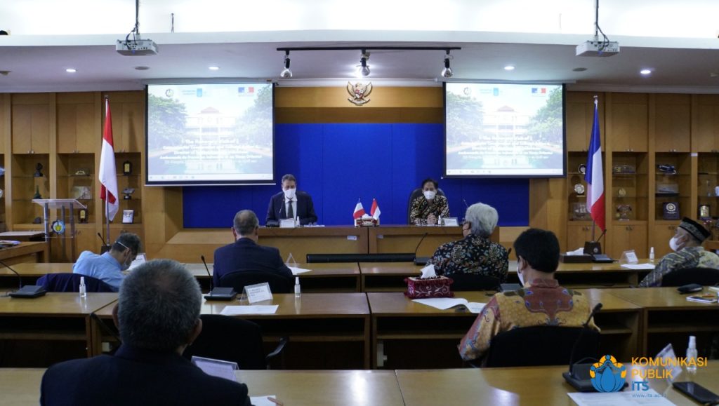 Suasana diskusi saat kunjungan delegasi Kedutaan Besar Prancis di Gedung Rektorat ITS