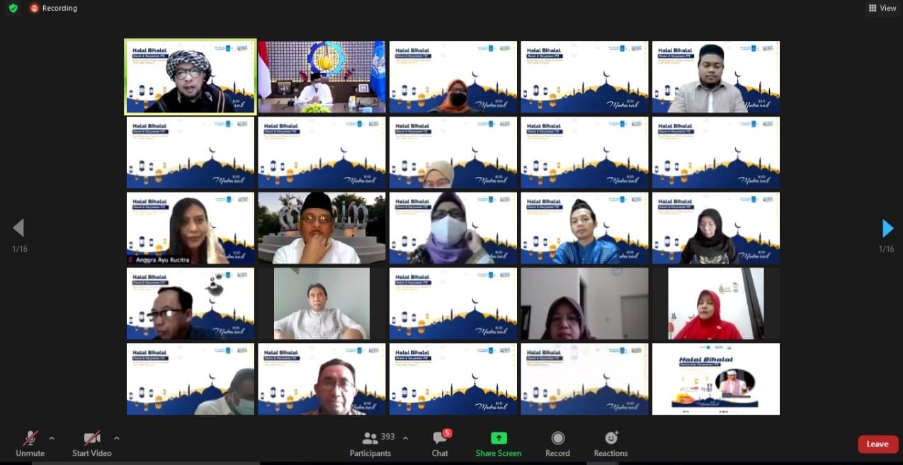 Keluarga Besar ITS dengan Imam Masjid Istiqlal Jakarta dalam acara Halal Bihalal ITS 2021 yang digelar secara daring