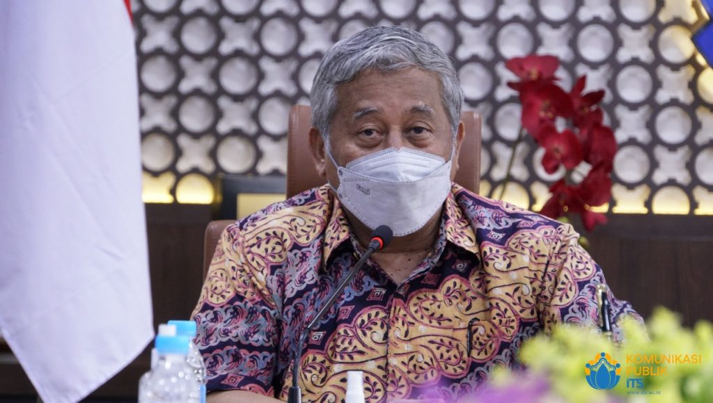 Ketua Badan Pelaksana BWI masa bakti 2021-2024, Prof Dr Ir Muhammad Nuh DEA, memberikan sambutan dan pemaparannya mengenai pengelolaan wakaf oleh BWI