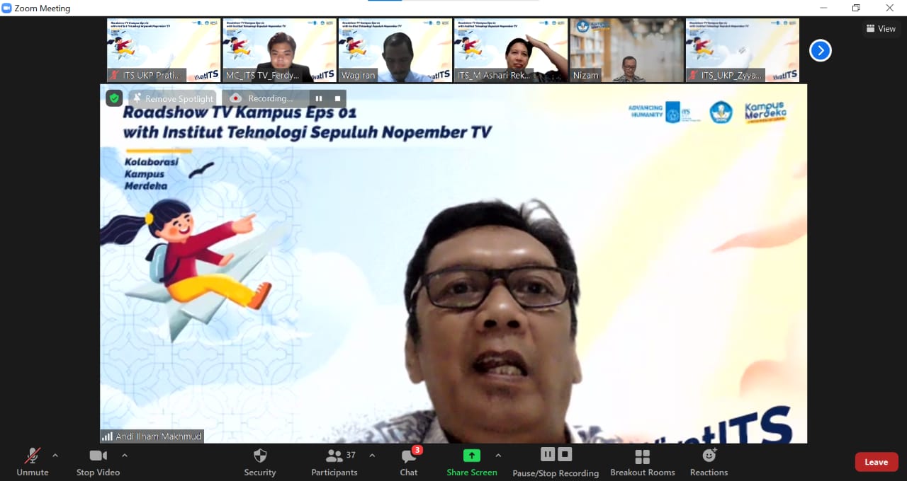 Drs Andi Ilham Makhmud Dip Sc MM Apt selaku Ketua Sub Pokja Pertukaran Mahasiswa Merdeka dalam diskusi Kampus Merdeka