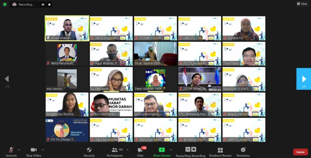 Peserta yang hadir secara virtual dalam acara peluncuran PlasmaHub ITS, yang terdiri dari jajaran petinggi ITS serta mitra stakeholder pendukung pengembangan PlasmaHub