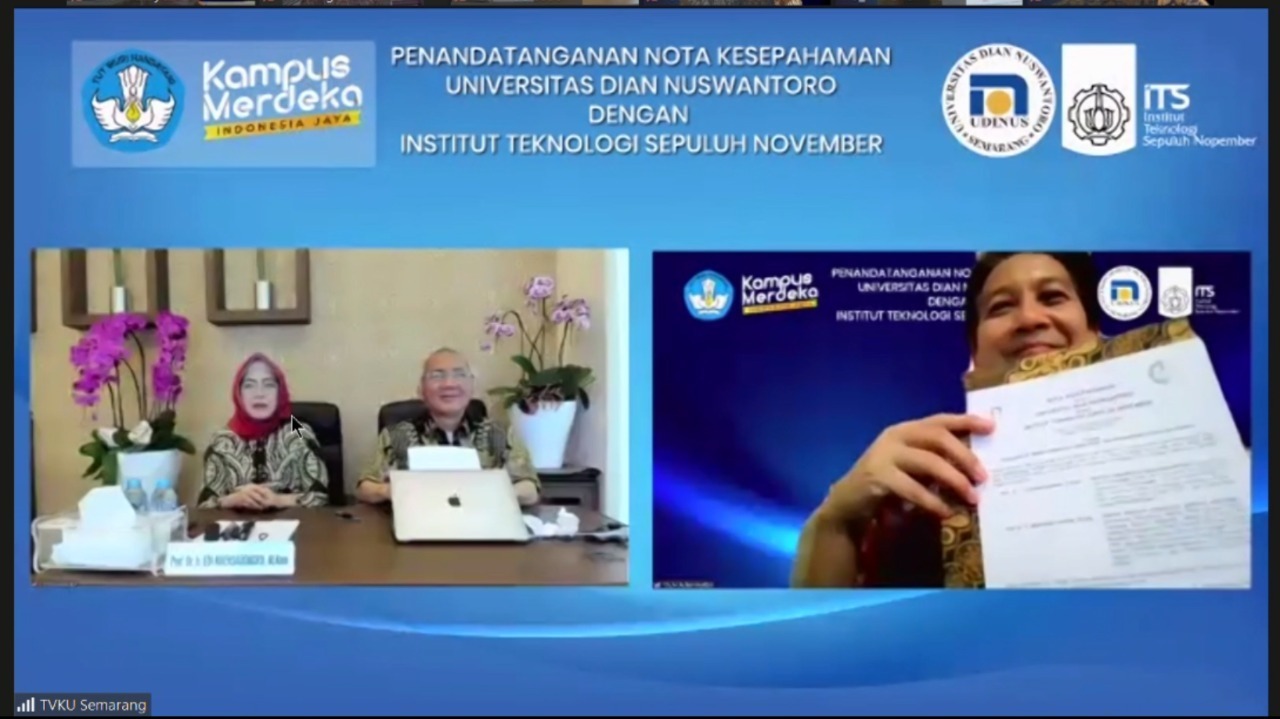 ITS conducted the signing of the MoU by Udinus Chancellor Prof. Dr. Ir Edi Noersasongko MKom and ITS Rector Prof. Dr. Ir Mochamad Ashari MEng (right)