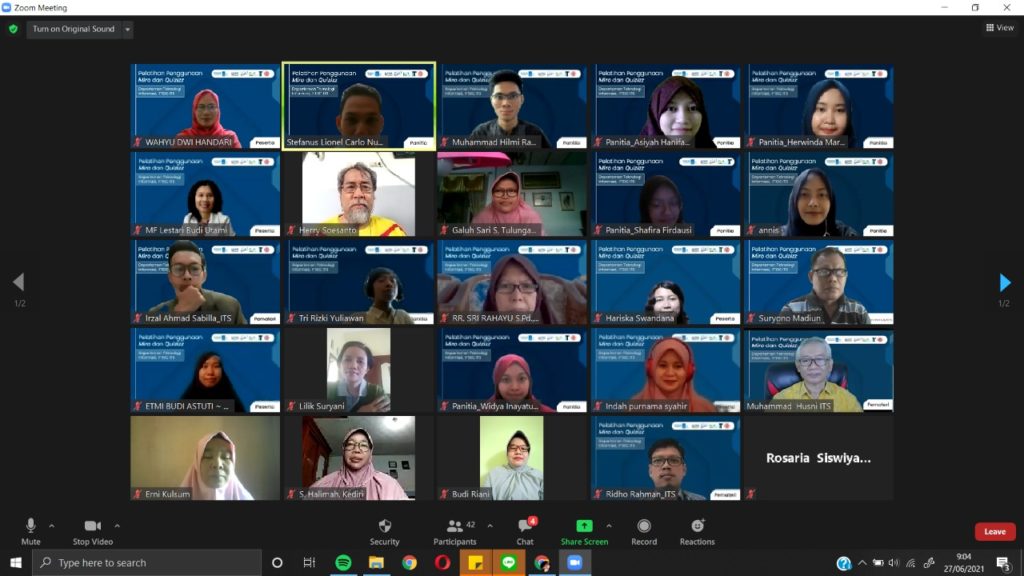 Para peserta pelatihan Miro dan Quizizz serta tim KKN Abmas ITS yang hadir secara virtual
