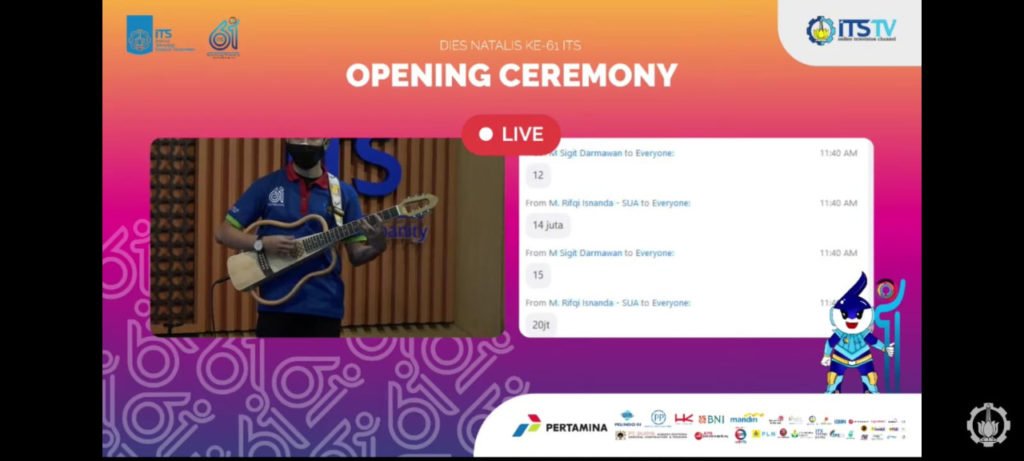 Gitar rotan dengan laminasi bambu karya inovator ITS Dr Agus Windarto DEA yang dilelang seharga Rp 20 juta