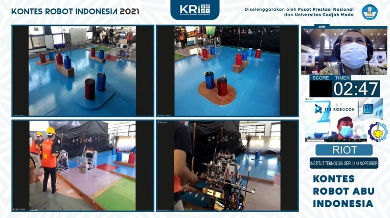 Robot dari tim RIOT ITS ketika menjalankan misinya pada kontes KRAI di KRI 2021 dan berhasil meraih Juara 1