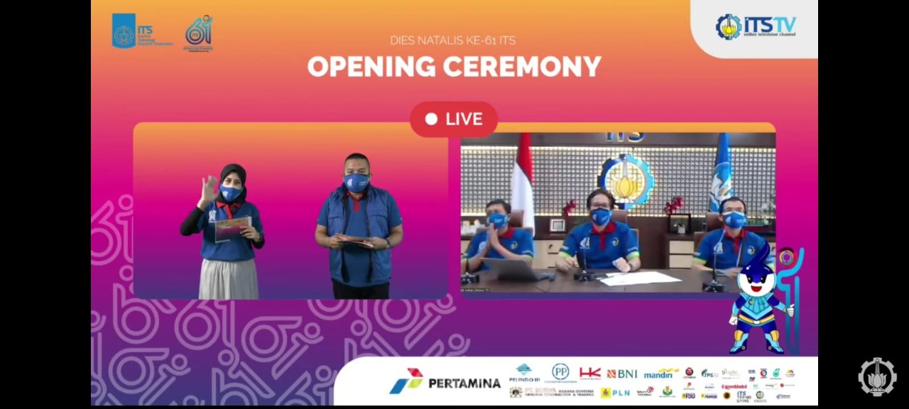 (frame kanan) Rektor ITS Prof Dr Ir Mochamad Ashari MEng beserta Ketua Panitia Dies Natalis ITS ke-61 Prof Ir Muhammad Sigit Darmawan MSc PhD beserta wakilnya Prof Hamzah Fansuri SSi MSi P