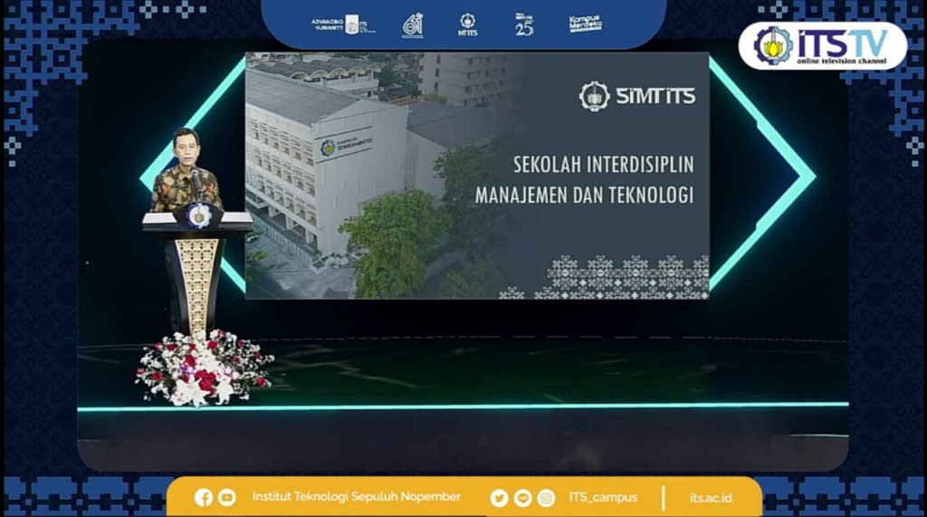 Dean of the ITS Interdisciplinary School of Management and Technology (SIMT) Prof. Ir I Nyoman Pujawan MEng Ph.D. CSCP when giving a speech at the inauguration of SIMT and the opening of the 25th anniversary of MMT ITS