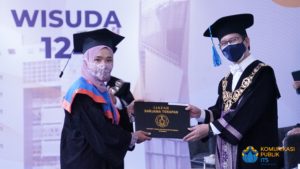 ITS Kukuhkan 870 Wisudawan di Hari Ketiga Gelaran Wisuda 124