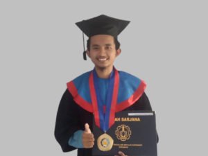 Kisah Lulusan Terbaik Bidikmisi ITS dengan Sederet Kontribusi