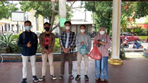 Wujudkan Kepedulian, Mahasiswa ITS Adakan Kegiatan Sosial