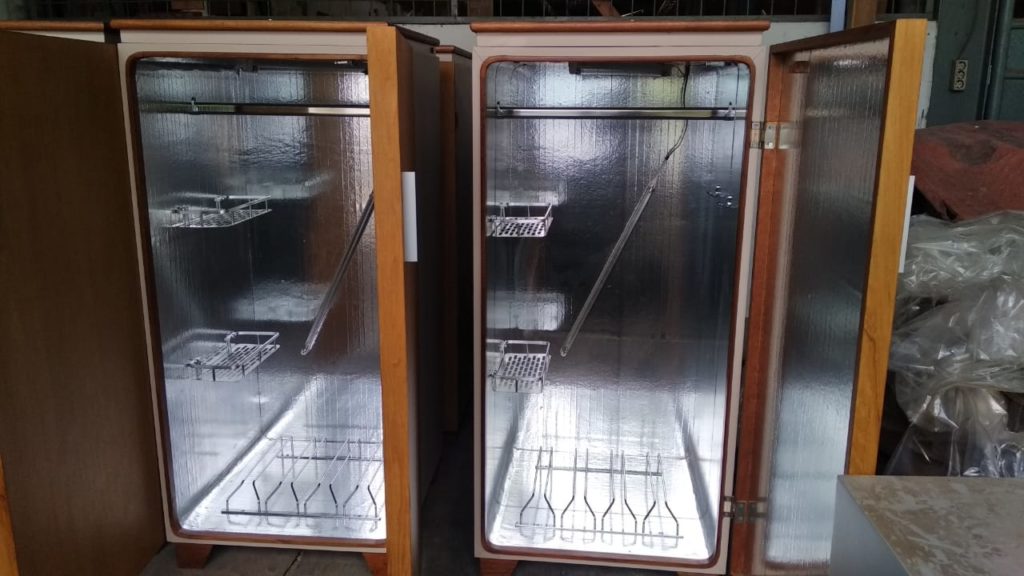 The UV-C-based disinfectant cabinet by Tim Abmas from the ITS Interior Design Department is visible from the front.