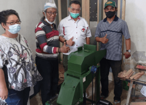 Abmas ITS Hibahkan Alat Pengolahan Limbah Organik