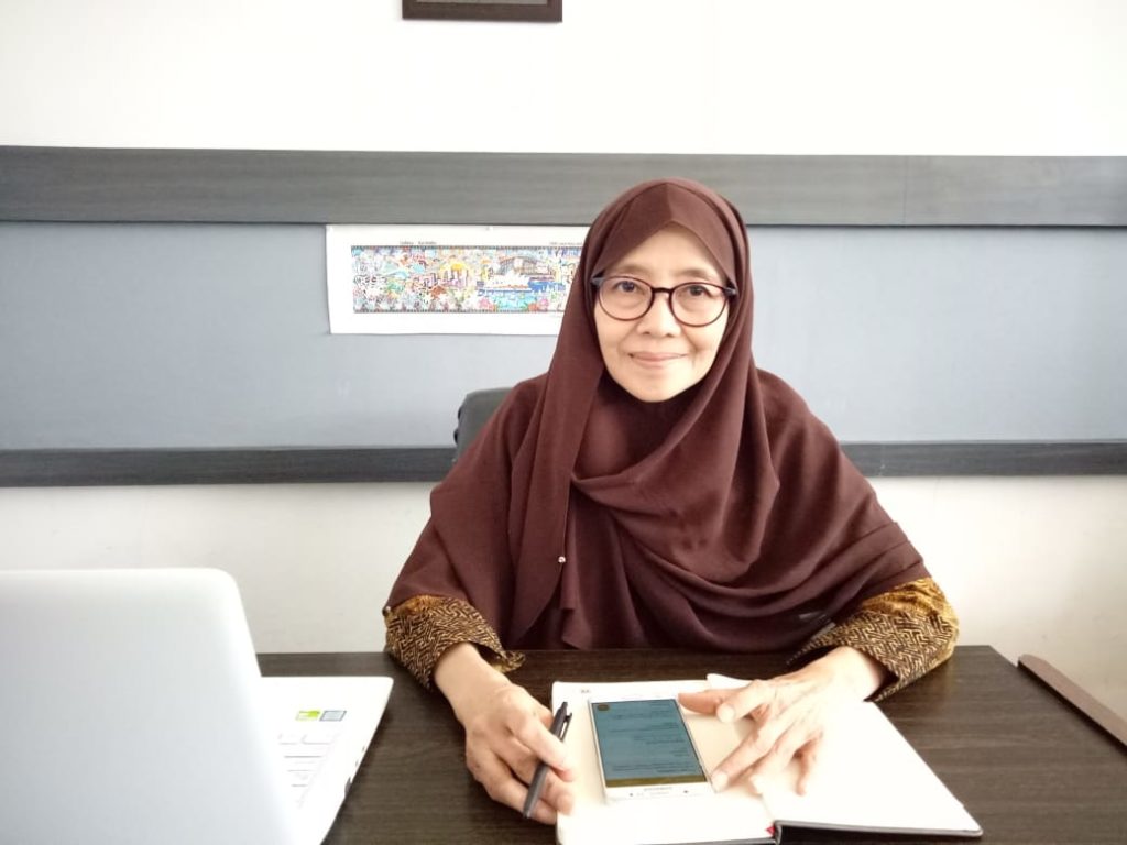 Dean of the Faculty of Civil, Planning, and Earth Engineering (FTSPK) ITS Dr. Ir Murni Rachmawati MT