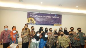 ITS Gelar Pelatihan Desain Grafis bagi Karang Taruna