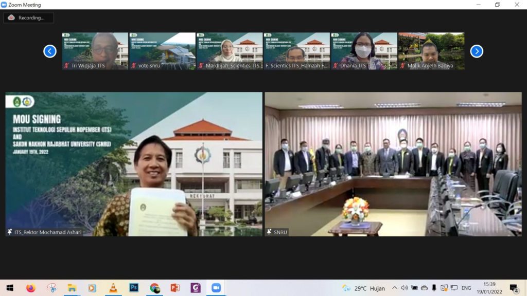 ITS Chancellor Prof Dr Ir Mochamad Ashari MEng (left) and the SNRU delegation (right) captured the moment at the end of the Memorandum of Understanding Virtual Signing Ceremony