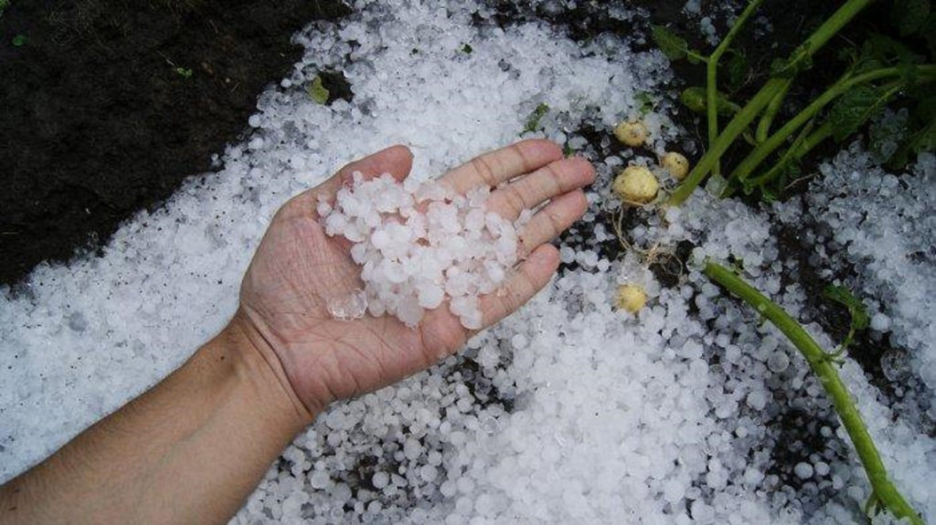 Illustration of hail (Source from Tribunnews.com)