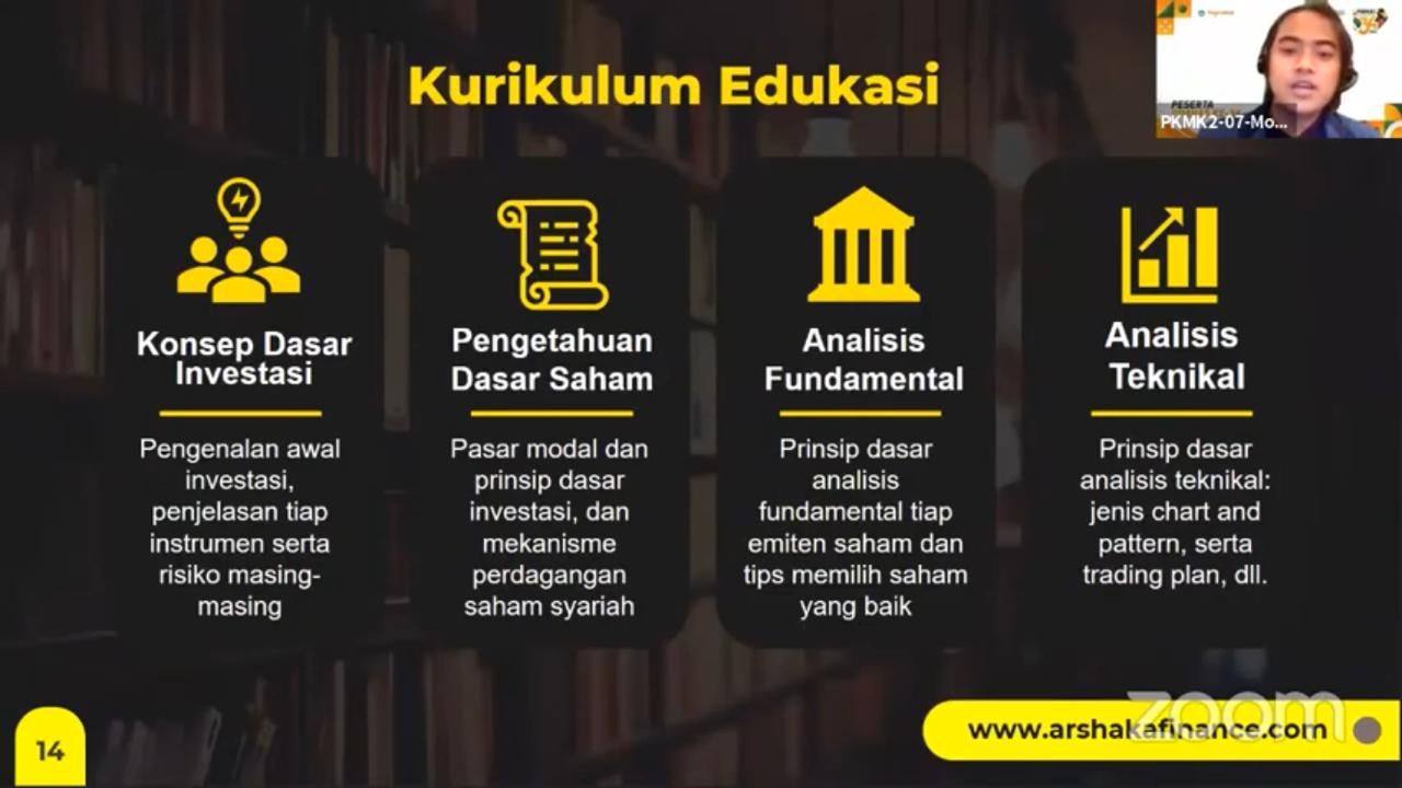 Anggota tim mahasiswa ITS saat mempresentasikan secara daring kurikulum edukasi saham di Arshaka Finance