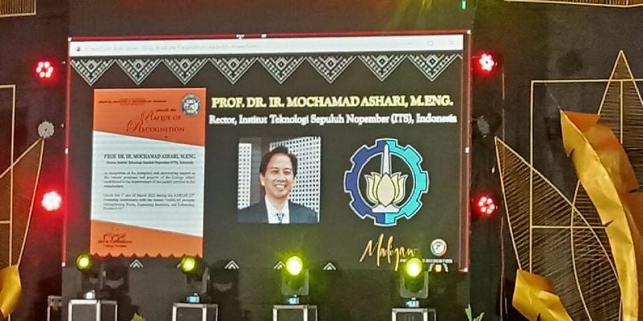 Pemberian penghargaan kepada Prof Dr Ir Mochamad Ashari MEng oleh Agusan del Sur State College of Agriculture and Technology (ASSCAT) Filipina yang disiarkan melalui kanal YouTube