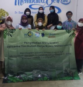 KKN ITS Olah Sampah Organik Lewat Budidaya Cacing