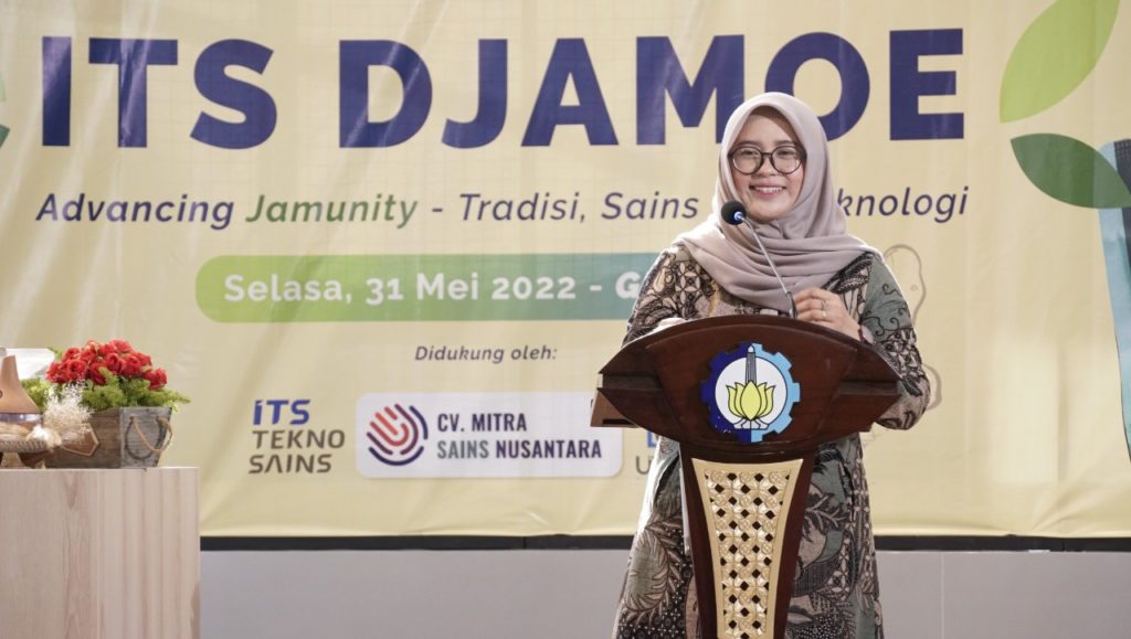 Penanggung Jawab Riset ITS Djamoe Sri Fatmawati SSi MSc PhD menyampaikan penjelasan tentang ITS Djamoe