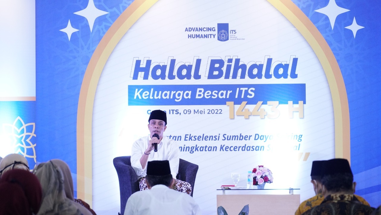 Ceramah agama yang disampaikan oleh KH Abdurrahman Al Kautsar atau Gus Kautsar dalam Halal Bihalal Keluarga Besar ITS