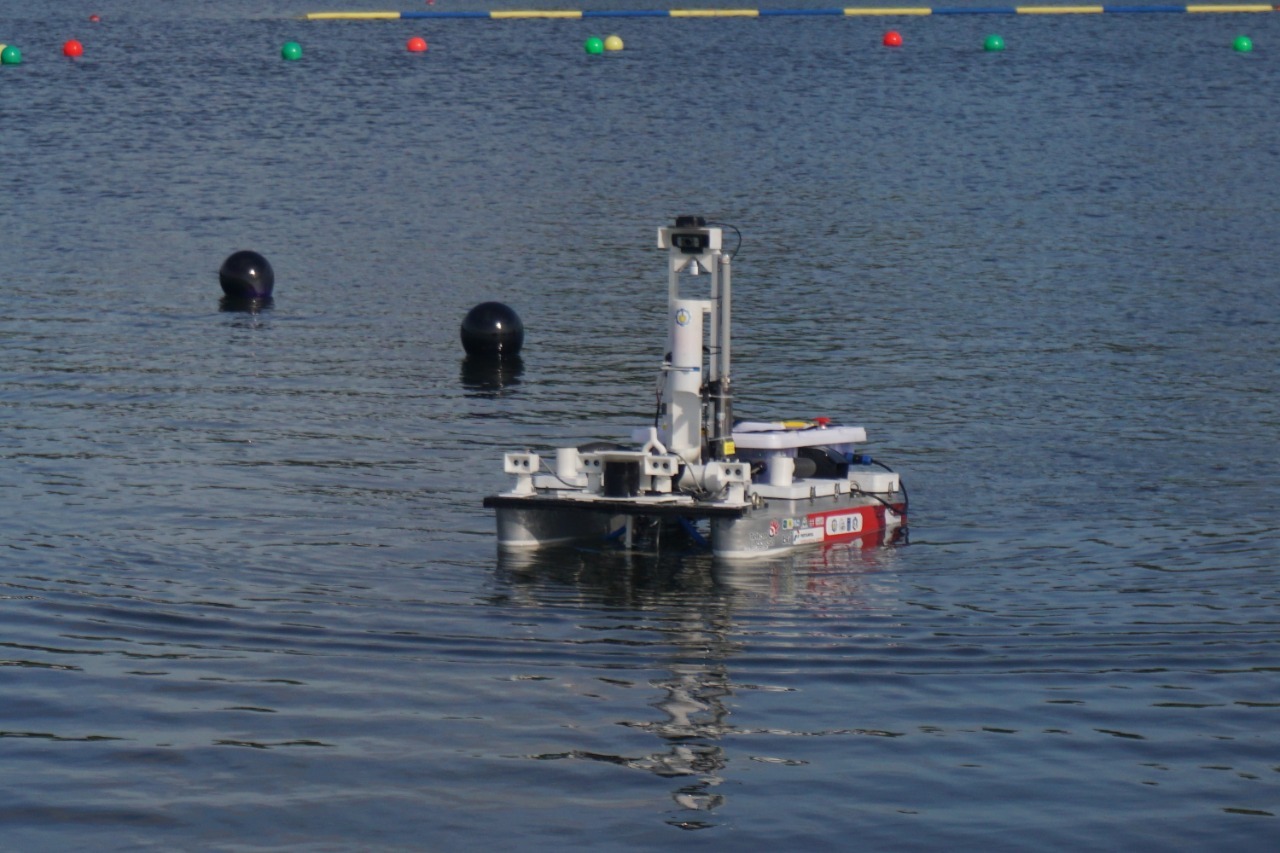 Kapal Nala Theseus rancangan Tim Barunastra ITS saat berlaga di International Roboboat Competition (IRC) 2022 yang digelar di Florida, Amerika Serikat