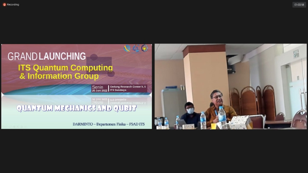 Pemaparan rancangan bahasan utama ITS Quantum Computing and Information Group oleh guru besar ITS Prof Dr Darminto (layar kanan)