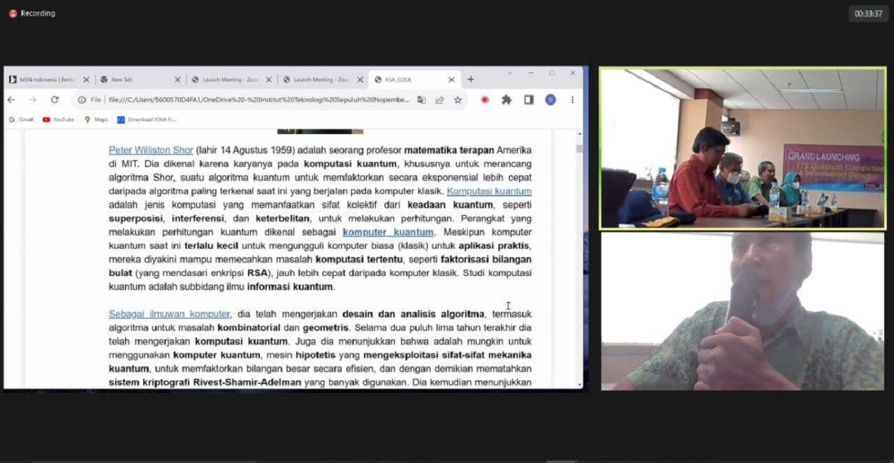 Pemaparan materi dan teknis teknologi informasi dan komputer kuantum di Indonesia oleh Dr Wirawan (layar kanan bawah)