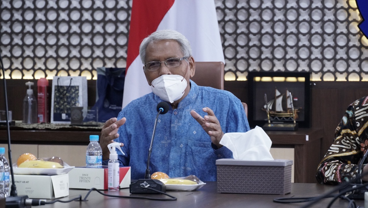 Penyampaian sambutan dan pemaparan proyek pembangunan fakultas vokasi oleh Rektor Universitas Prasetiya Mulya Prof Dr Djisman S Simandjuntak