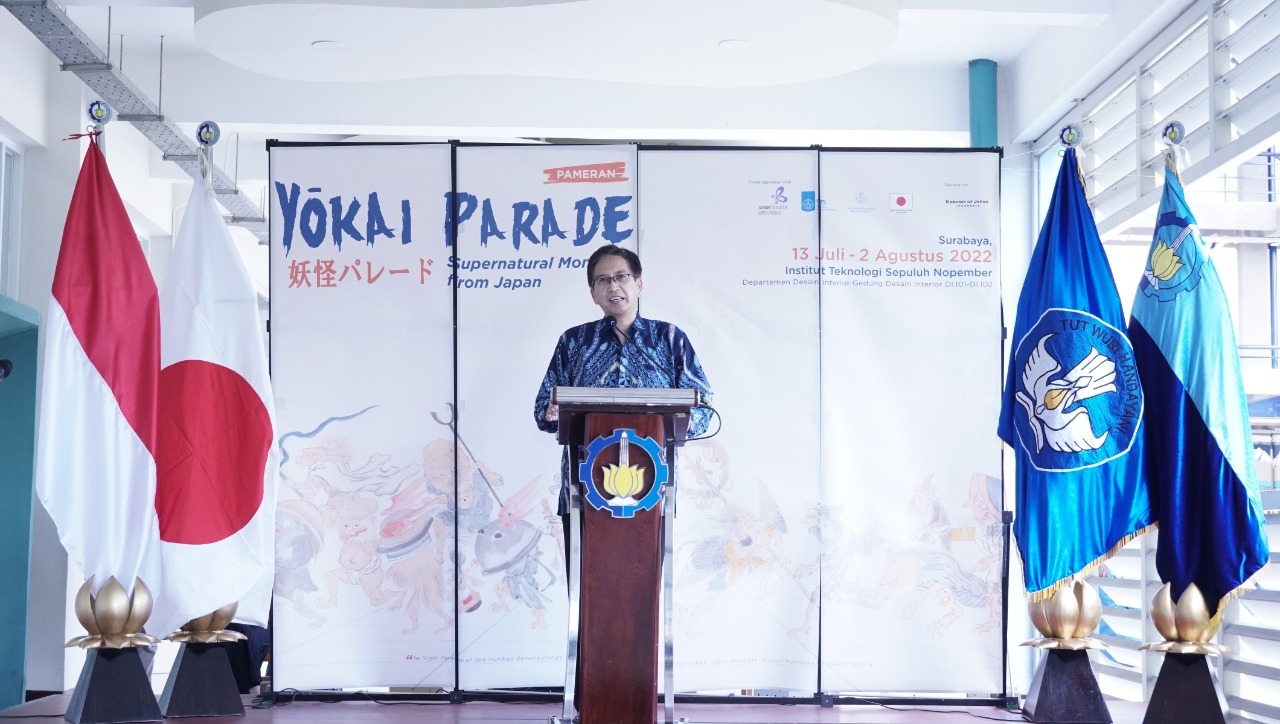 Sambutan sekaligus peresmian pameran Yokai Parade oleh Rektor ITS Prof Dr Ir Mochamad Ashari MEng IPU AEng di Departemen Desain Interior ITS