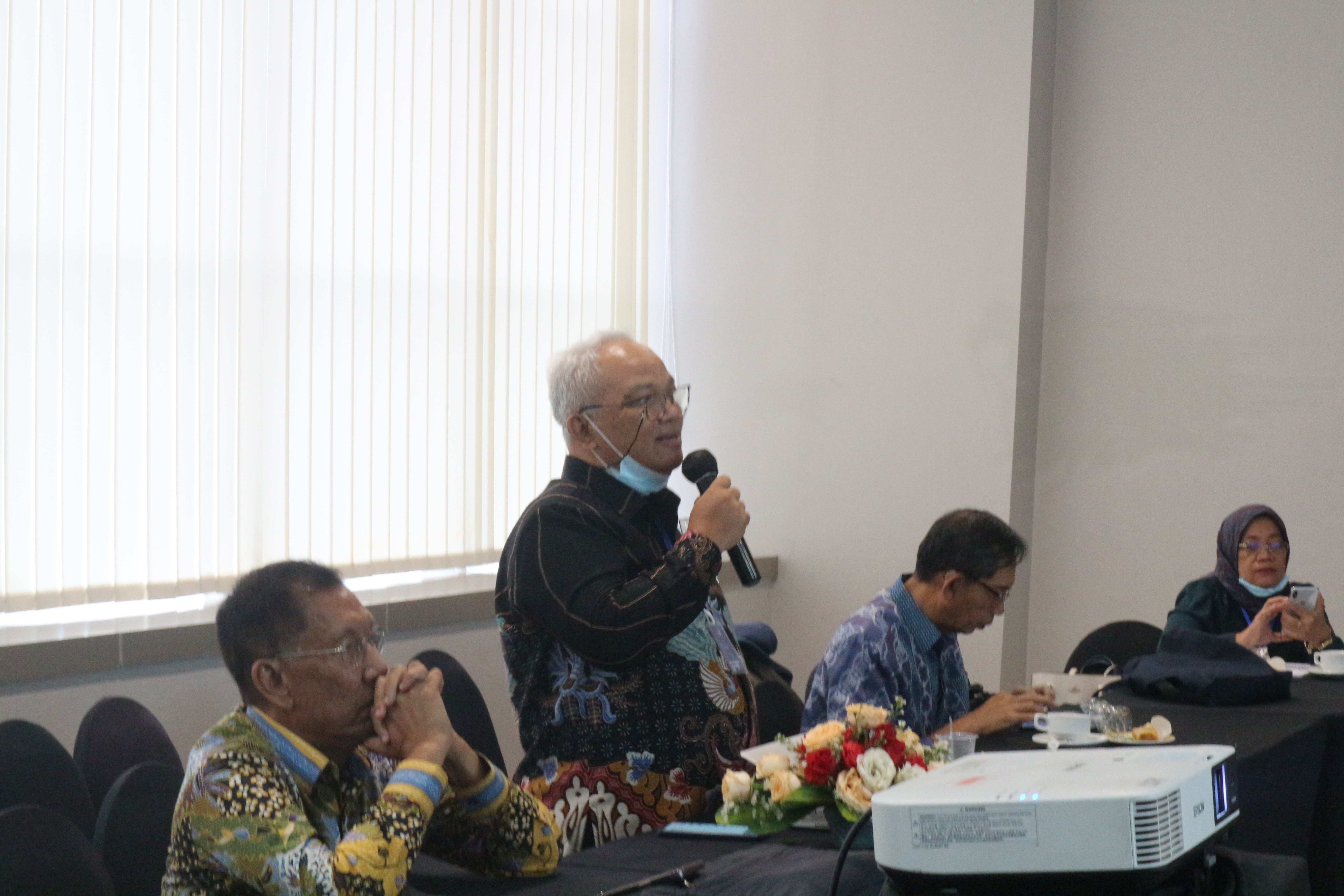 Prof Dr Surya Rosa Putra Ssi Msc PhD menjelaskan tentang reimajinasi pendidikan di Indonesia