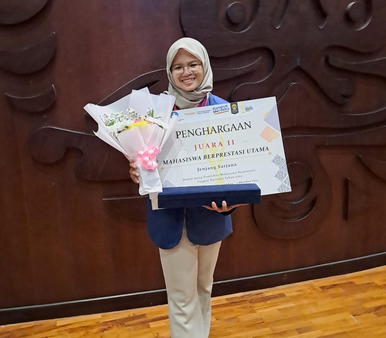 ITS student Fiqey Indriati Eka Sari proudly brought home the title of 2nd Winner of National Achievement Student 2022 Undergraduate level