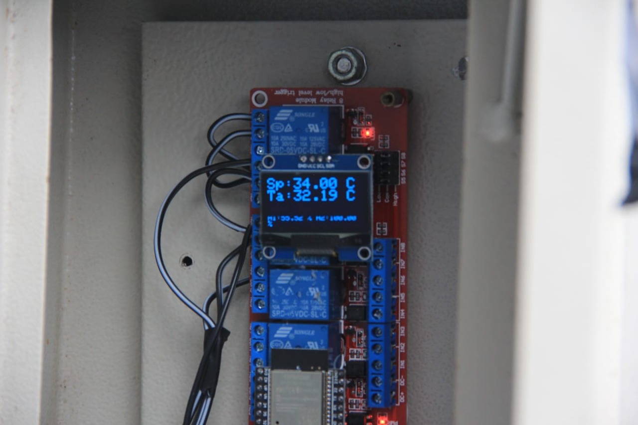 Sistem perancangan sensor suhu yang dikontrol menggunakan arduino dengan dikendalikan oleh mikrokontroler