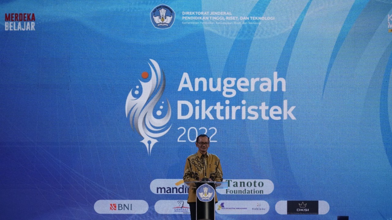 Plt Dirjen Diktiristek Prof Ir Nizam MSc DIC PhD IPU Asean Eng saat menyampaikan sambutan acara
