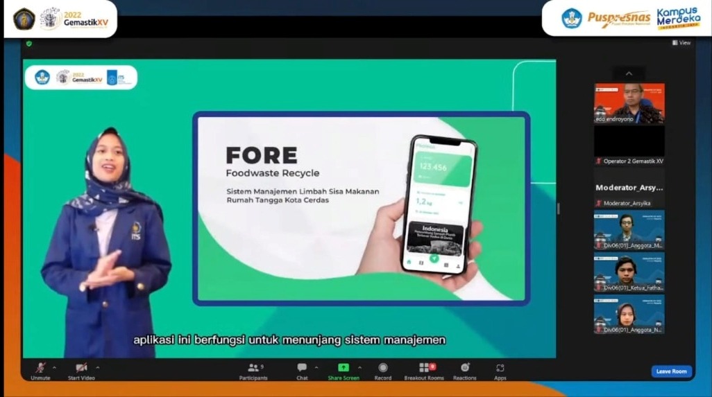 Tim Pholeos ITS ketika mempresentasikan FORE (Foodwaste Recycle) secara virtual pada babak final Gemastik XV