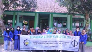 Abmas ITS Kenalkan Sistem Evaluasi Elektronik untuk Guru SD