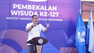 The Mayor of Surabaya Exclaims the Spirit of Contribution to Prospective ITS Graduates