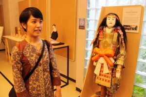 Melalui Pameran Ningyo, ITS Kenalkan Sejarah Budaya Jepang