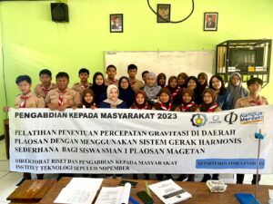 KKN Abmas ITS Gandeng Siswa SMA untuk Buktikan Teori Fisika