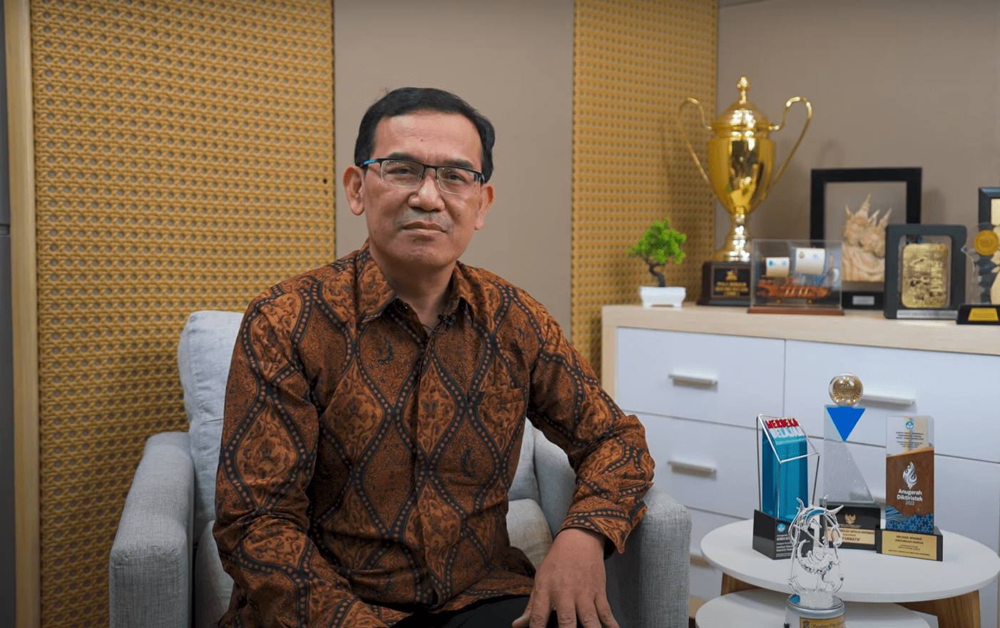 Bakal Calon Rektor ITS Periode 2024-2029 Nomor Urut 9, Prof Hamzah Fansuri SSi MSi PhD