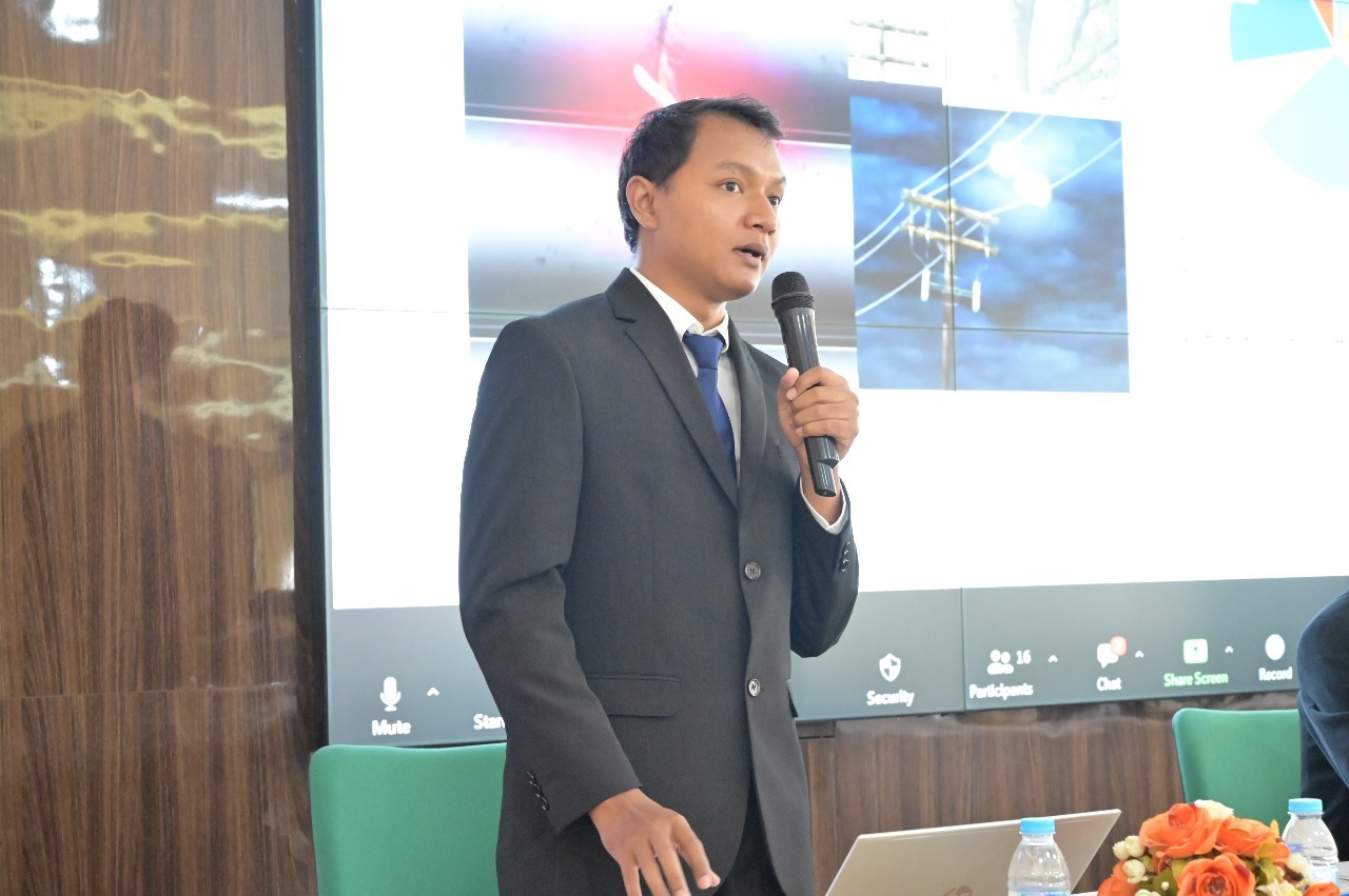 Isa Hafidz saat memaparkan hasil disertasinya pada Sidang Terbuka Promosi Doktor