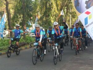 Eratkan Kebersamaan, Gowes Sehat Sambut Dies Natalis ITS ke-63