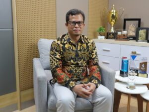 Gambar bakal calon Rektor ITS nomor urut 10