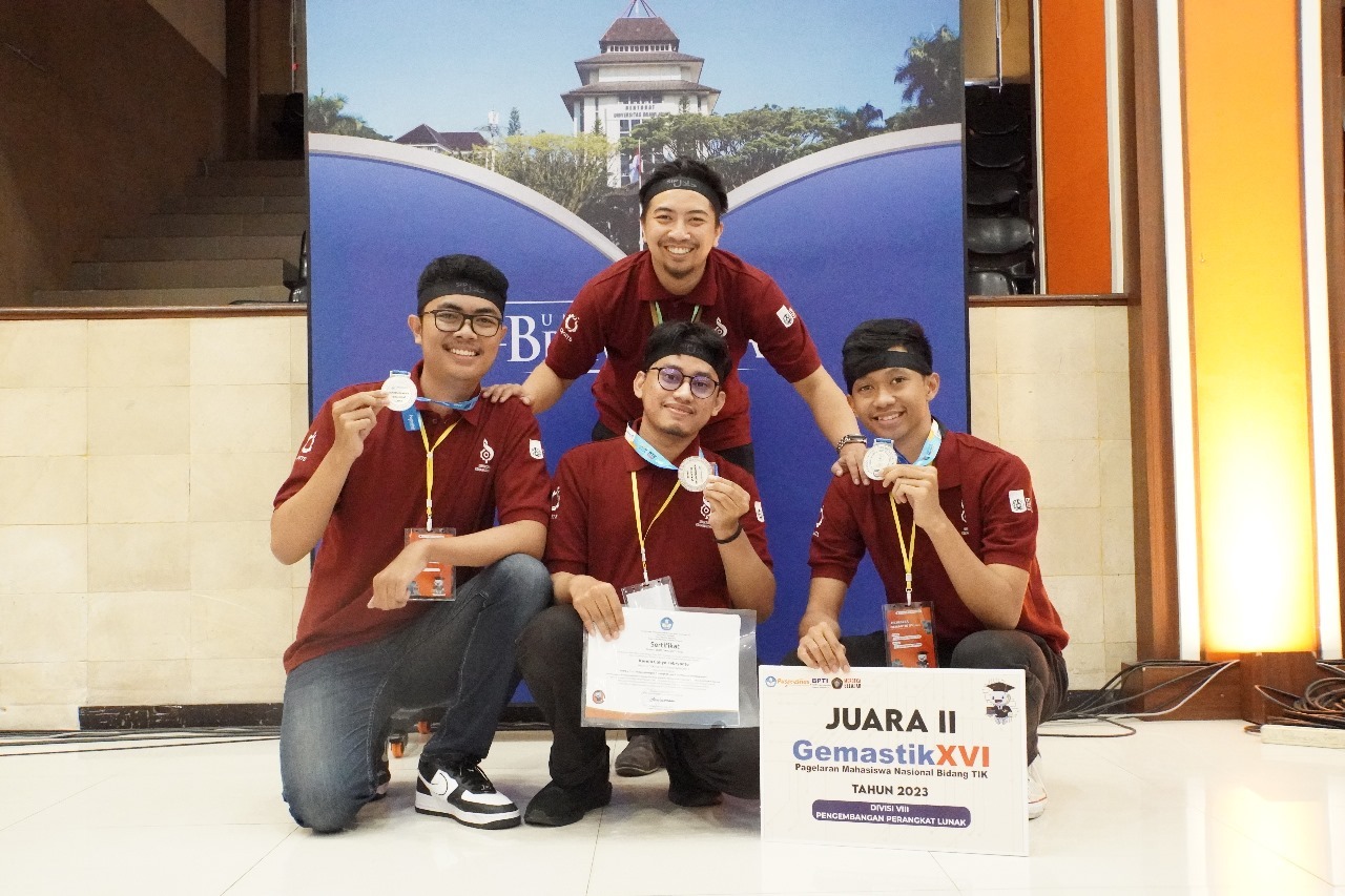 Gambar Mahasiswa ITS peraih juara II Gemastik XVI