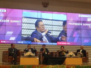 Kejar Indonesia Emas, Professor Summit 2023 Tuntaskan Isu Teknologi