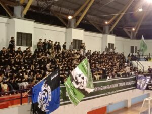 Kobarkan Semangat Pemain melalui Koreografi Unik Ultras Sains